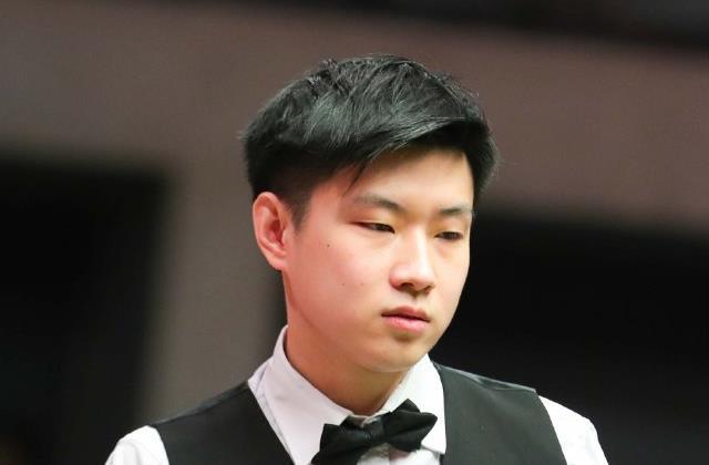 球队自然希 球队自然希